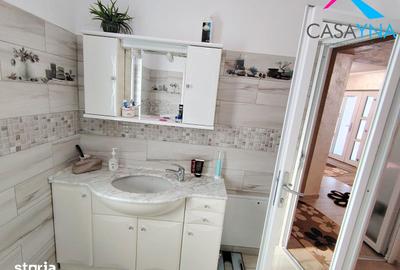 Casă cu 4 camere cu Teren 375 Mp în Letea Veche - 2
