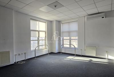 Spațiu comercial, de 1,432.2099609375 mp, în Central - 14