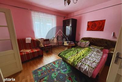 Casă cu 3 camere în Pănade