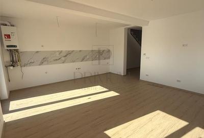 Casă cu 4 camere cu Teren 300 Mp în Moșnița Nouă