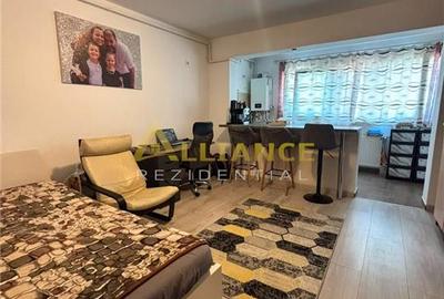 Apartament cu 2 camere decomandat, mobilat în Central