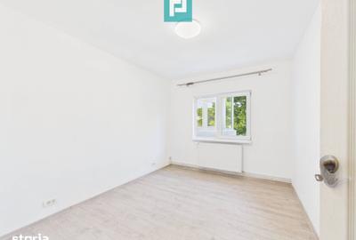 Apartament cu 3 camere decomandat în Podgoria
