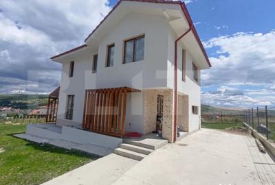 Casă cu 5 camere cu Teren 702 Mp în Chinteni