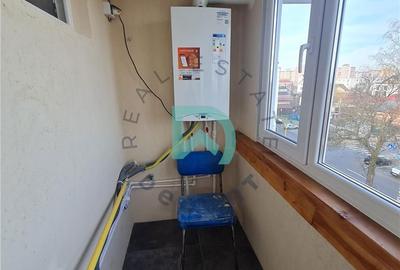 Apartament cu 2 camere decomandat în Florilor