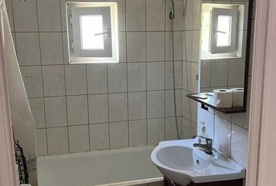 Apartament cu 3 camere decomandat în Gară