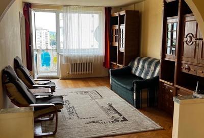 Apartament cu 3 camere decomandat în Dâmbu Pietros - 1