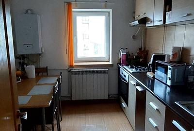 Apartament cu 3 camere decomandat în 1 Mai - 6