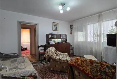 Apartament cu 2 camere semidecomandat în Tătărași