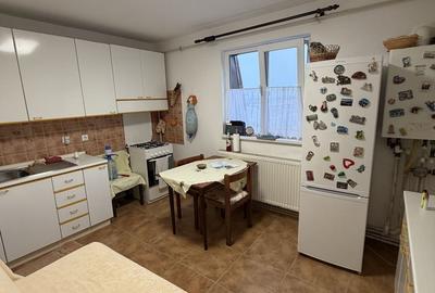 Apartament cu 2 camere decomandat în Lăpuș Argeș