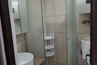 Garsonieră decomandată în Central