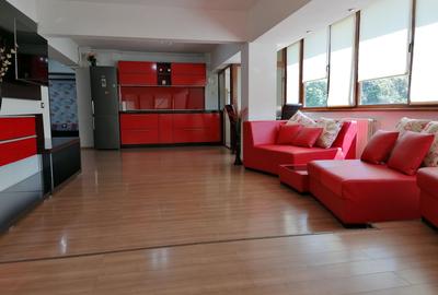 Apartament cu 3 camere decomandat, mobilat în Dacia