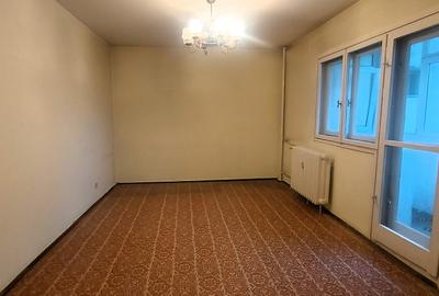 Apartament cu 2 camere decomandat în Iancului