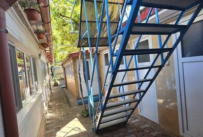 Casă cu 4 camere decomandat în Nord