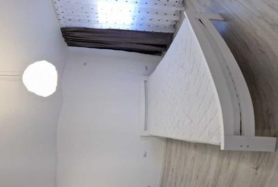 Casă cu 4 camere cu Teren 330 Mp în Central