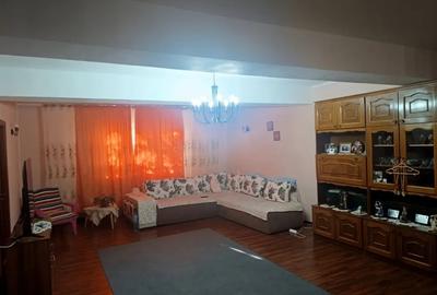 Casă cu 4 camere în Valu lui Traian
