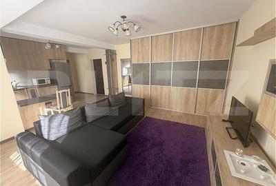 Apartament cu 2 camere semidecomandat, mobilat în Florești