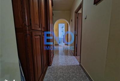 Apartament cu 4 camere în Tătărași - 2