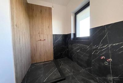 Casă cu 4 camere cu Teren 170 Mp în Corbeanca
