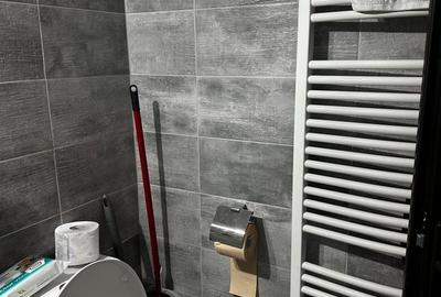 Apartament cu 3 camere semidecomandat în Debarcader - 1