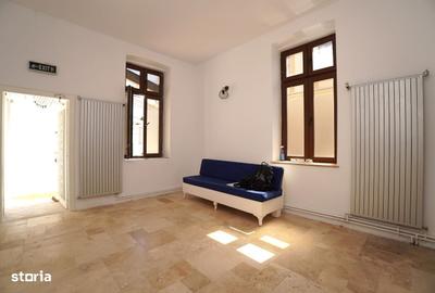 Casă cu 4 camere cu Teren 138 Mp în Ultracentral