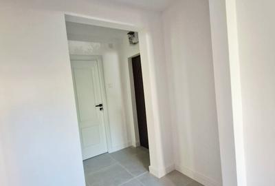 Apartament cu 2 camere decomandat în Micro 5