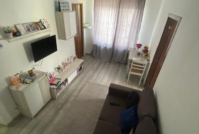 Apartament cu 3 camere nedecomandat în Săsar