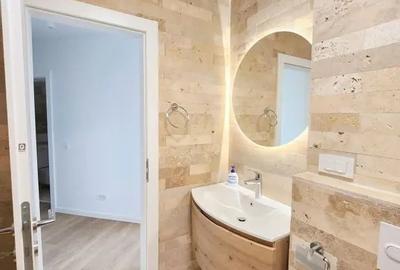 Apartament cu 3 camere decomandat în Faleză