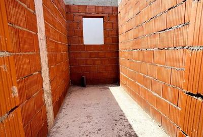 Casă individuală cu 3 camere cu Canalizare în Cihei - 11