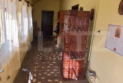 Casă cu 4 camere cu Teren 2500 Mp în Central - 4