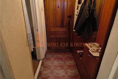 Apartament cu 3 camere decomandat, mobilat în Micro 3 - 12