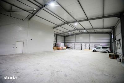 Spațiu comercial, de 490 mp, în Central - 8