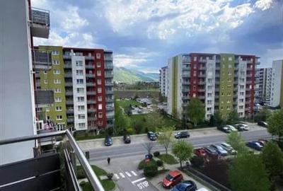 Apartament cu 2 camere decomandat, mobilat în Avantgarden