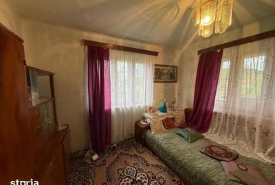 Casă cu 2 camere cu Teren 1100 Mp în Totoi