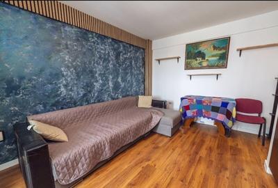 Apartament cu 2 camere semidecomandat în Berceni