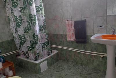 Casă cu 5 camere cu Teren 1100 Mp în Poiana - 4