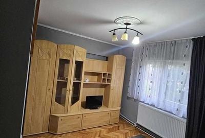 Apartament cu 2 camere în Micro 17