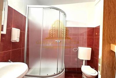 Casă cu 8 camere cu Canalizare în Central - 17