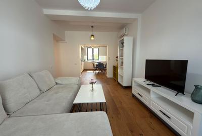 Apartament cu 3 camere decomandat în Herăstrău