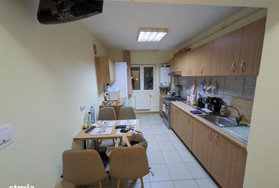 Apartament cu 3 camere în Central - 11