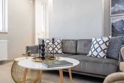 Apartament cu 5 camere decomandat, mobilat în Universitate
