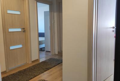 Apartament cu 3 camere decomandat în Boema