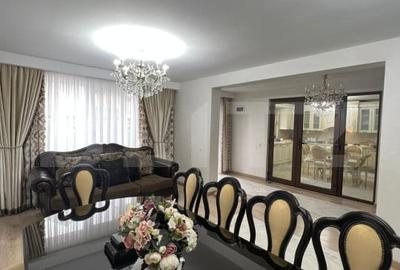Casă individuală cu 4 camere cu Garaj în Livezeni