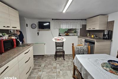 Casă cu 7 camere decomandat cu Teren 200 Mp în Lupeni - 11