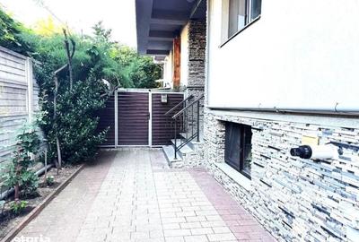 Apartament cu 3 camere în Dămăroaia