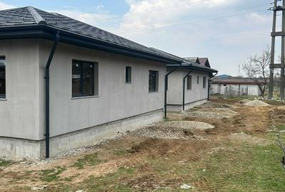Casă cu 3 camere cu Teren 120 Mp în Central - 13