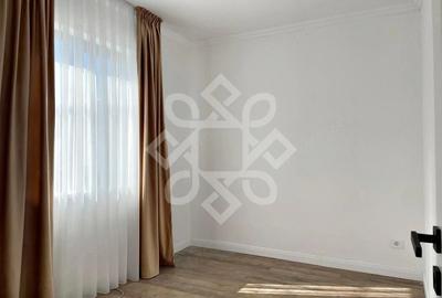 Casă cu Teren 300 Mp în Sânmartin