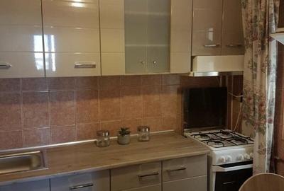 Apartament cu 3 camere decomandat în Berceni - 2
