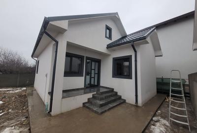 Casă cu 4 camere în Central - 4