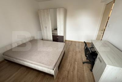Apartament cu 3 camere semidecomandat, mobilat în Zorilor