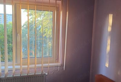 Apartament cu 3 camere decomandat în Aradului - 3